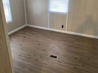 40 Johnson St, Snow Hill, NC 28580