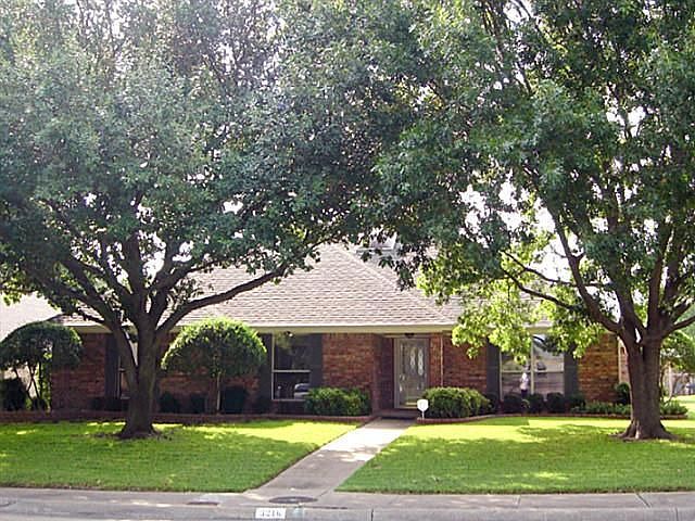 1st image of 3216 Ivy Dr
