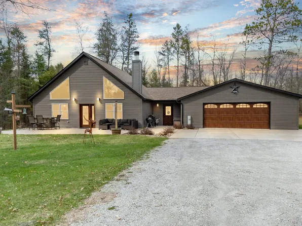 W10556 Fox Ln, Crivitz, WI 54114
