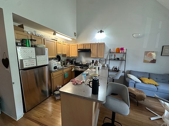 2nd image of 54 Garden St #2