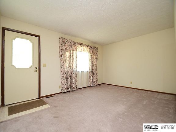 5th image of 7533 S 76th St