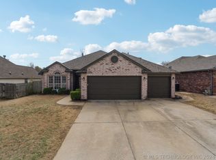 109 E Juneau St, Broken Arrow, OK 74012