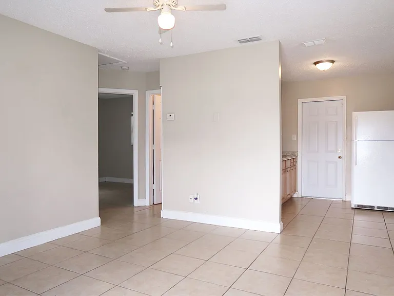 4109 W Arch St — Photo 9