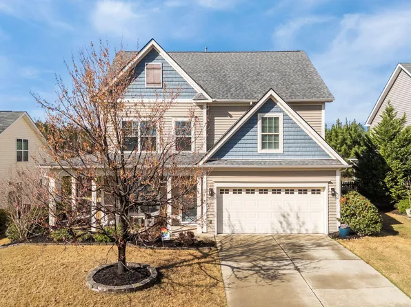 300 Sweet Violet Dr, Holly Springs, NC 27540