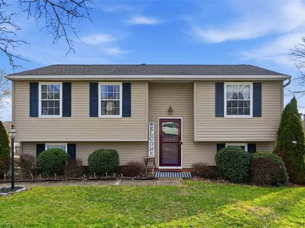 129 Scottsdale Dr, Coraopolis, PA 15108