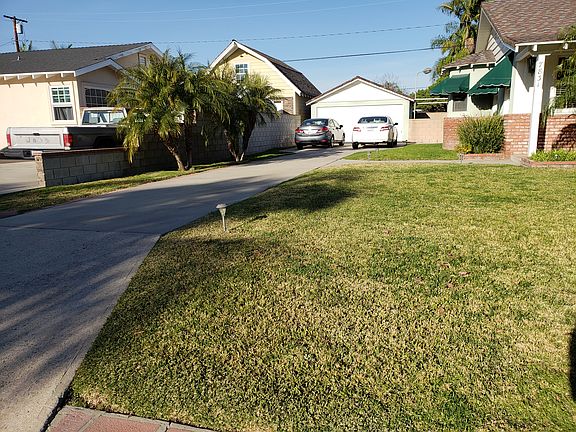 Long driveway+2 car garage
