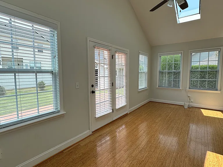 105 Calcite Dr — Photo 4