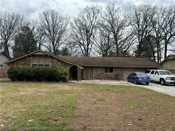 10300 Meandering Way, Fort Smith, AR 72903