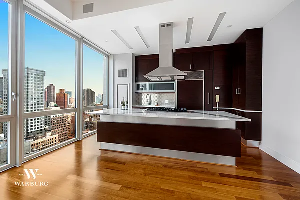 Rented by Warburg | media 28