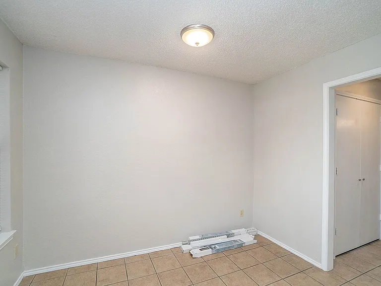 3301 Aurora St #B — Photo 9