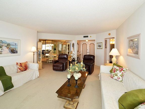 Home For Sale In Claridge