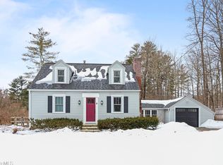 8 Lukeman Ln, Stockbridge, MA 01262