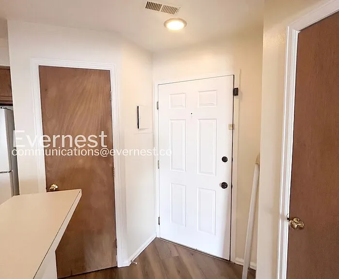 934 Acapulco Ct — Photo 4