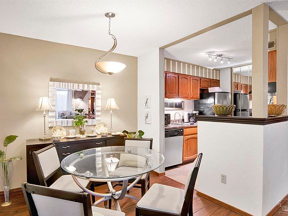 3rd image of 2201 Scenic Hwy APT L4