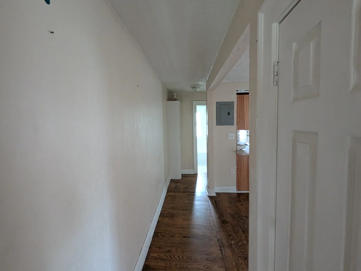 1 bed, 969 sqft, $795 — Photo 2