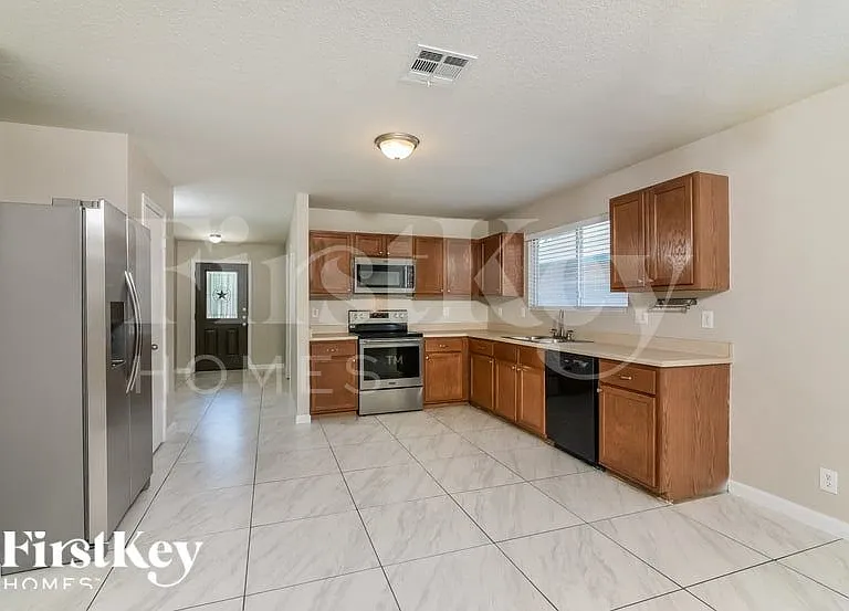 8019 Abbotts Pointe — Photo 5