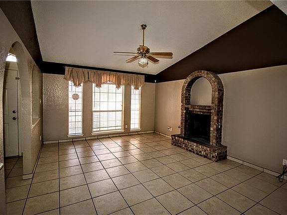 2nd image of 1728 Anna Marie Ct