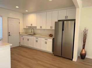 231 W Knepp Ave #D, Fullerton, CA 92832