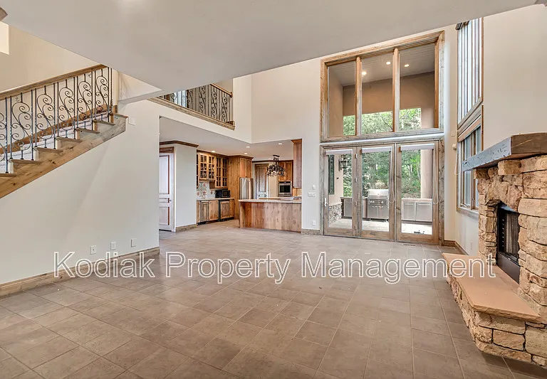 3608 E Crest Mount Cir — Photo 9