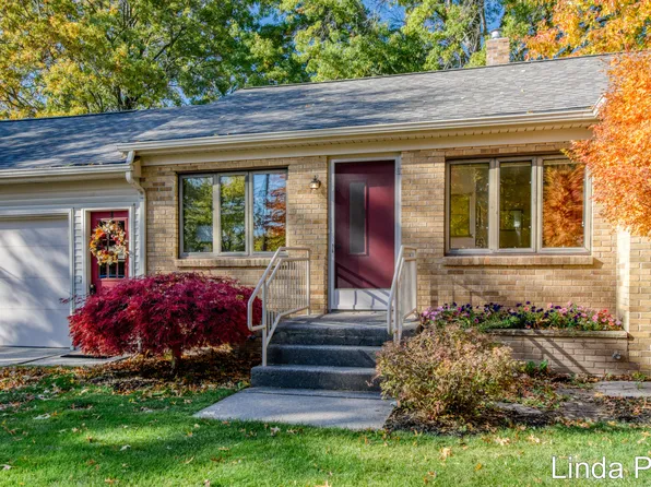 6745 Buchanan Ave SW, Grand Rapids, MI 49548