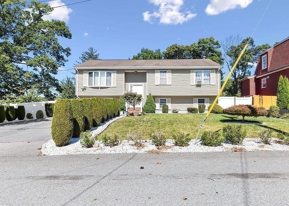 1st image of 39 Frost Ave