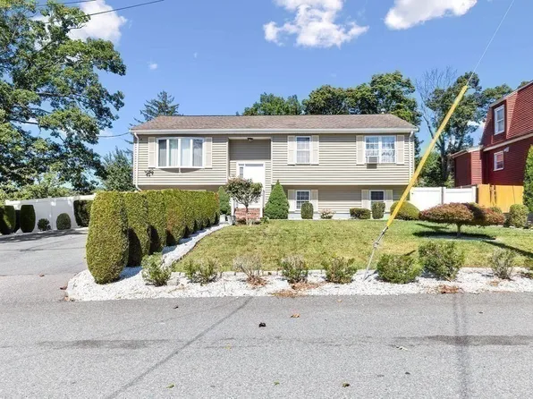 39 Frost Ave, Brockton, MA 02301