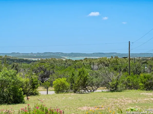 171 Brenda Ln, Canyon Lake, TX 78133