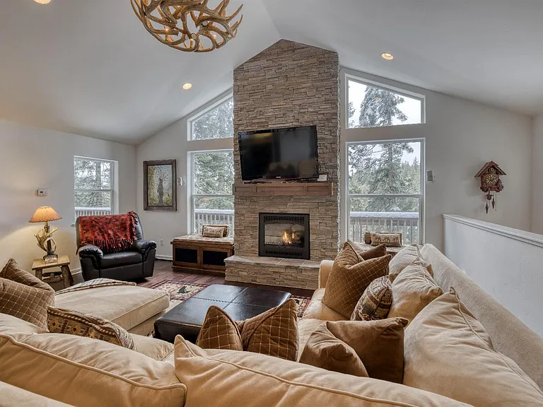 6566 Topaz Dr — Photo 3