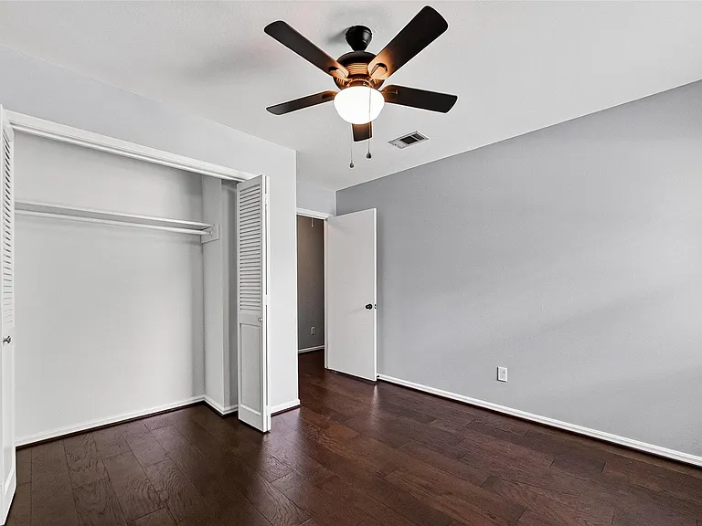 811 Thicket Ln — Photo 30