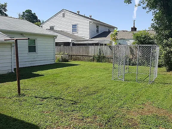 1917 Somerville Dr — Photo 4