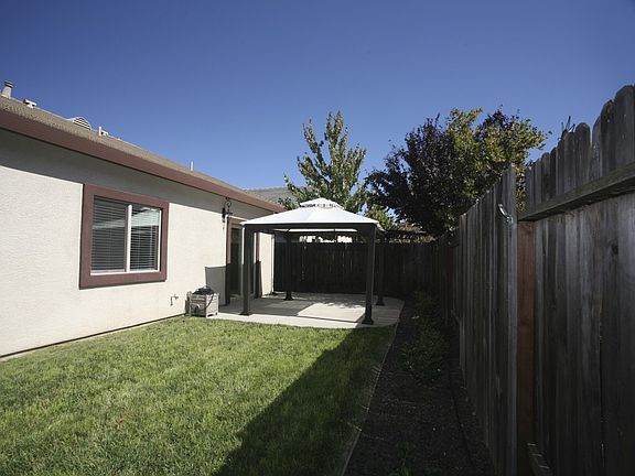 3rd image of 2817 Lindbergh Ln