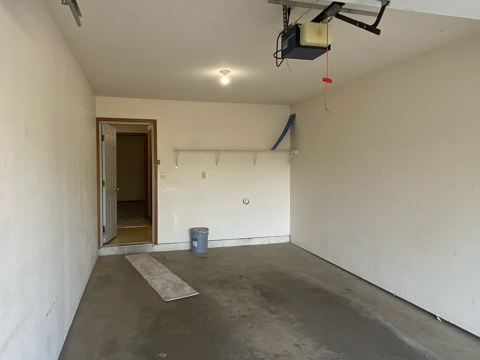2 bed, 1000 sqft, $1,275 — Photo 3