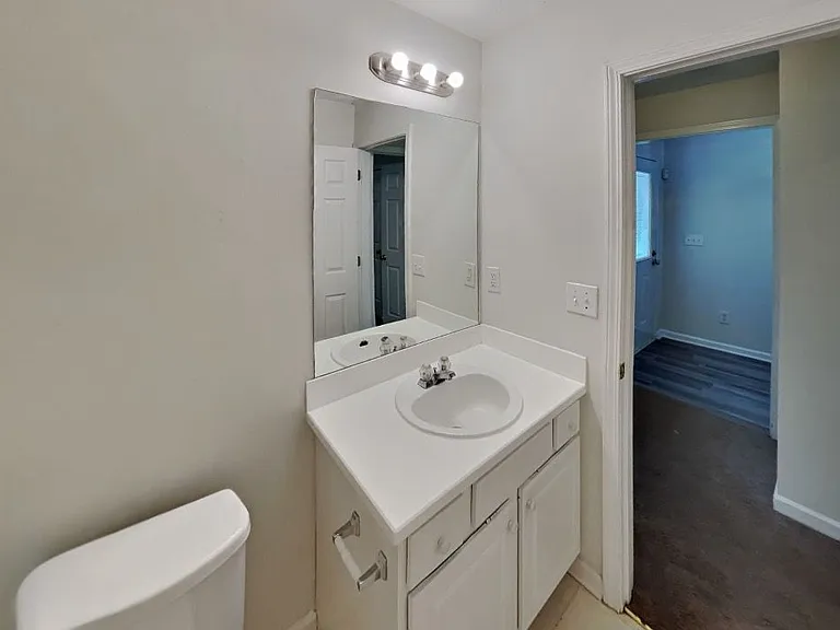 2416 Miller Oaks Cir — Photo 8