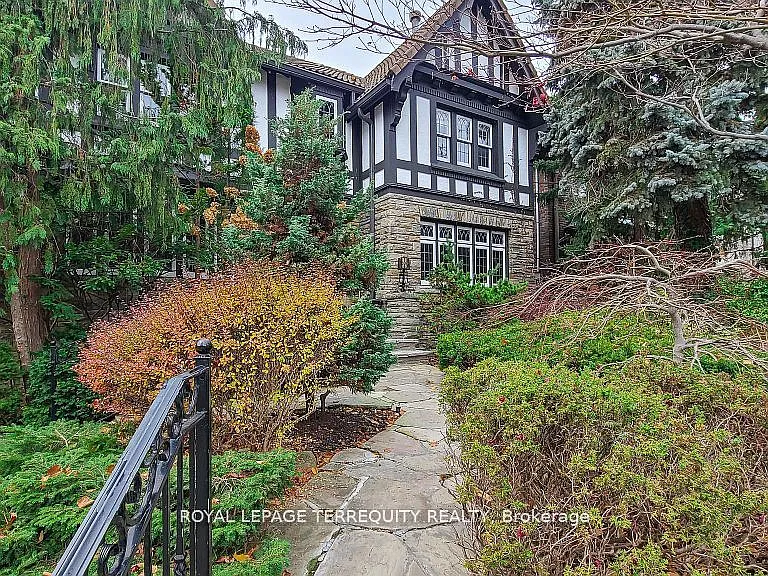 312 Glenayr Rd — Photo 2