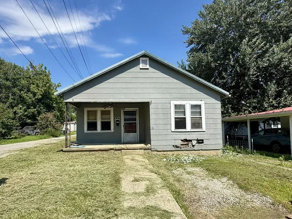 619 W Pike St, Louisa, KY 41230