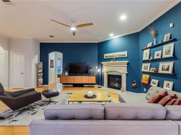 2808 Canyon Valley Run