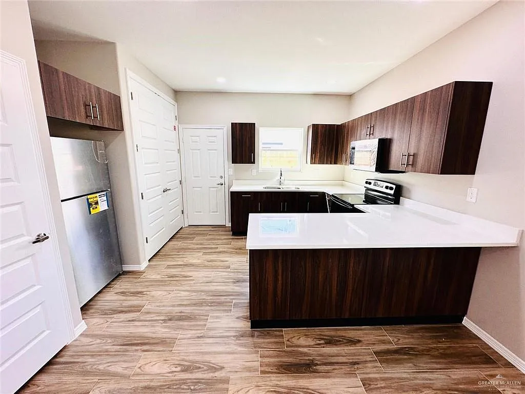2 bed, 2.0 bath, 850 sqft, $1,125 — Photo 4