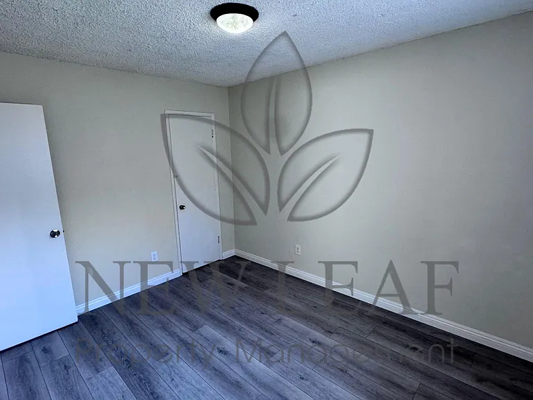 10954 Pipeline Ave #B — Photo 11