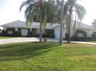 214 Orange Tree Dr, Atlantis, FL 33462