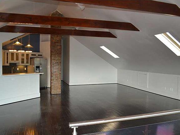 4th image of 1736 Washington Ave