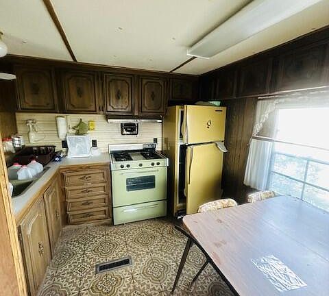 4th image of 66698 Colena Dr
