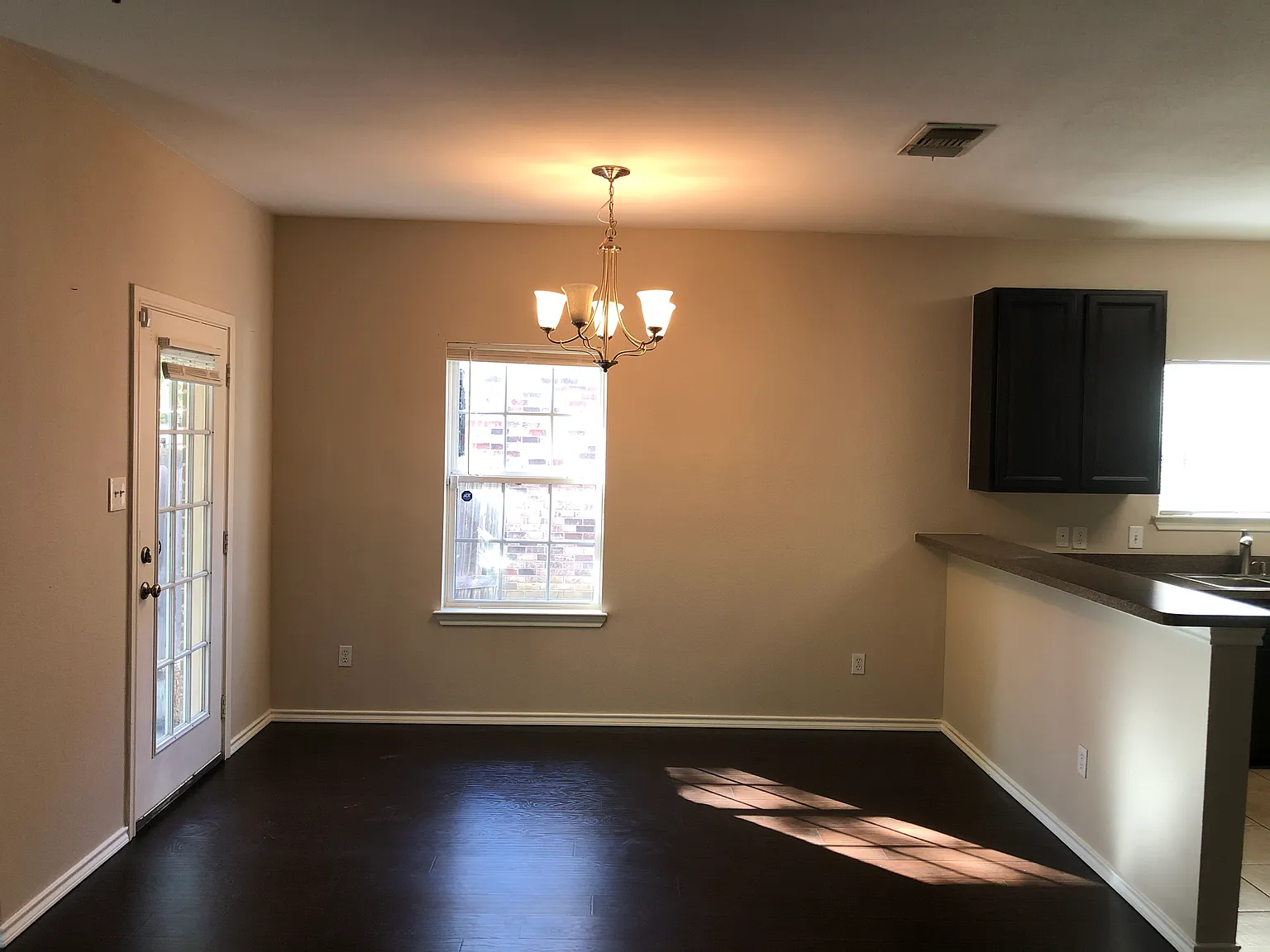 921 Parkplace Rdg — Photo 2