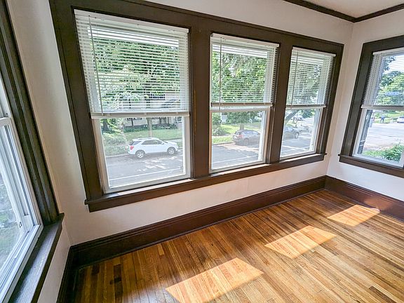 3rd image of 3607 1st Ave S #2