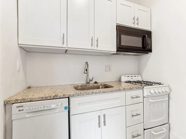 3431 Spring Garden St #F — Photo 17