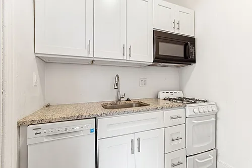 3431 Spring Garden St Photo 1