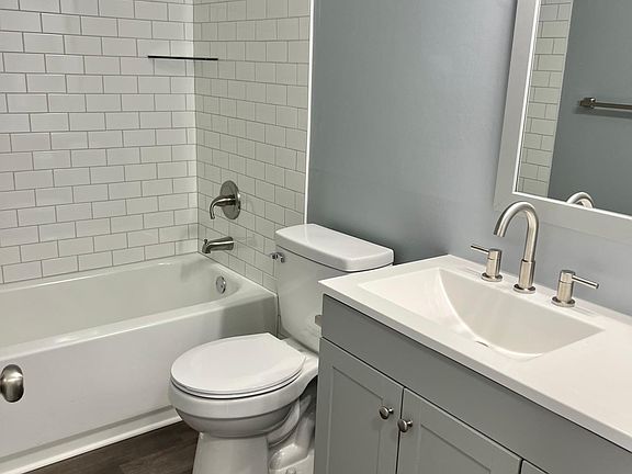 4th image of 61 Little Oak Ln