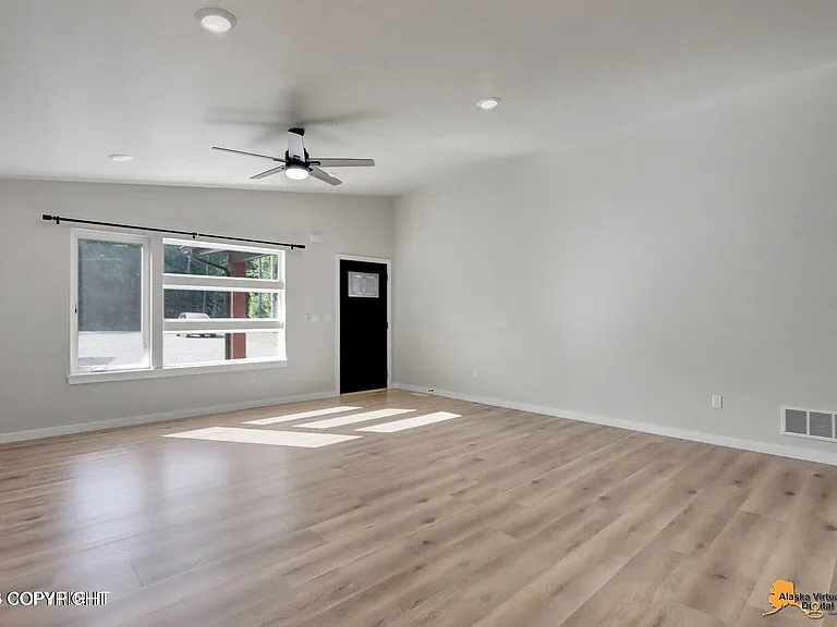 4251 W Ose St — Photo 30