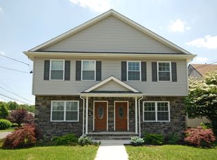 302 Runyon Ave, Middlesex, NJ 08846