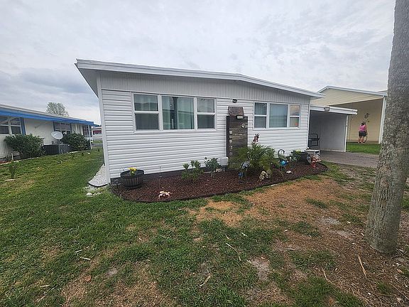 5th image of 118 S Lake Dr #440