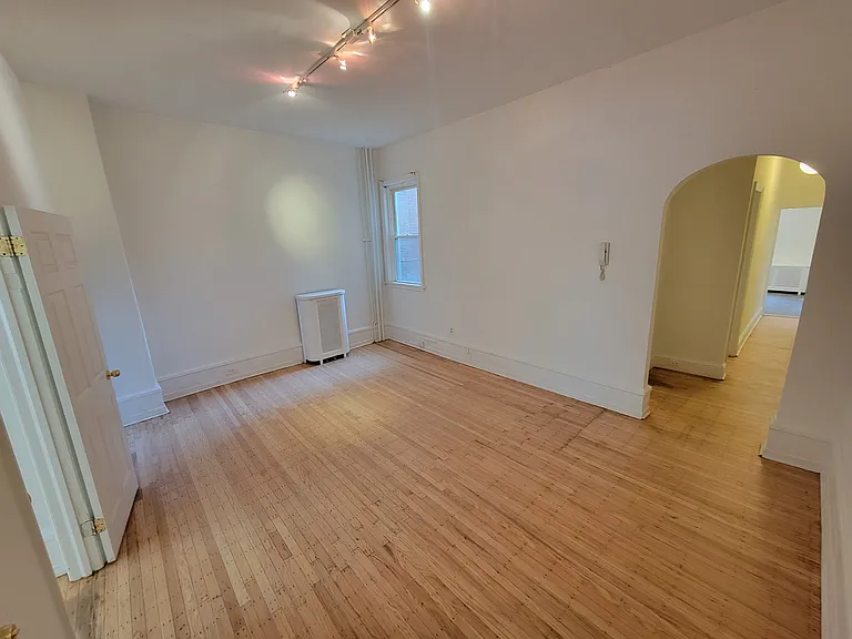 1305 Federal St #1 — Photo 3